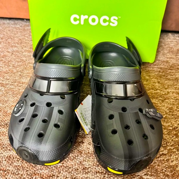?? Crocs x Batman Batmobile ??